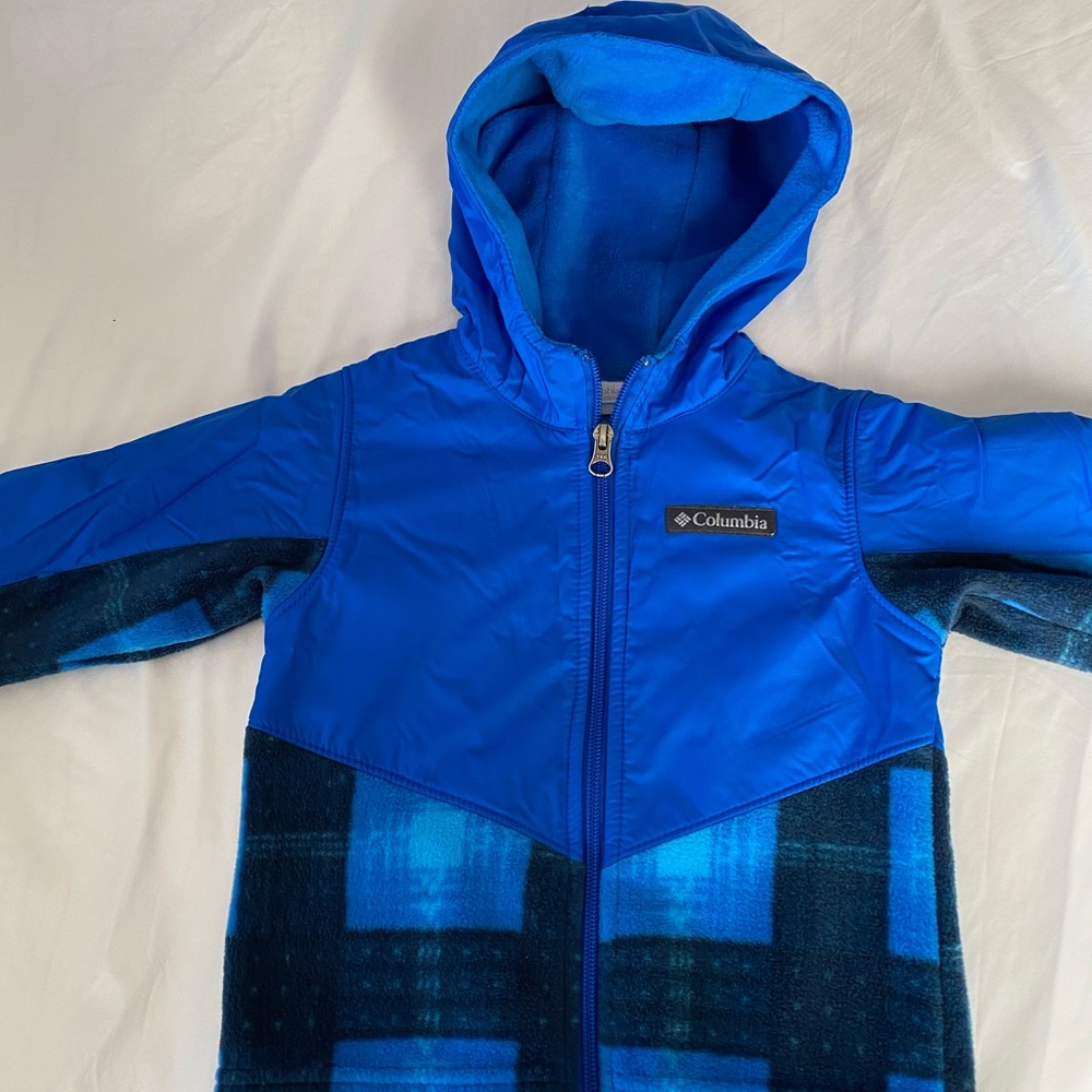 Colombia boys jacket! Like new only worn 2 times.